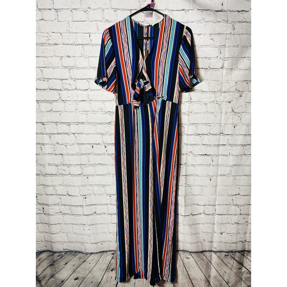 Lush Women’s Short Sleeve‎ Tie Front , Zip Back Jumpsuit Size S